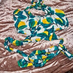 Rebdolls Lemon Wrap Crop Top